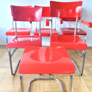 Přestože od vynálezu konzolové židle zanedlouho uběhne 100 let, otázka ohledně jejího původu dokáže dodnes zamotat hlavu...